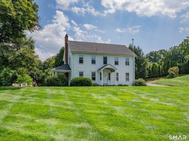 House for sale in Woodbury, Connecticut