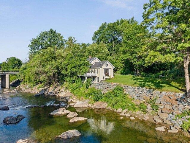 House for sale in Woodstock Village, South Woodstock