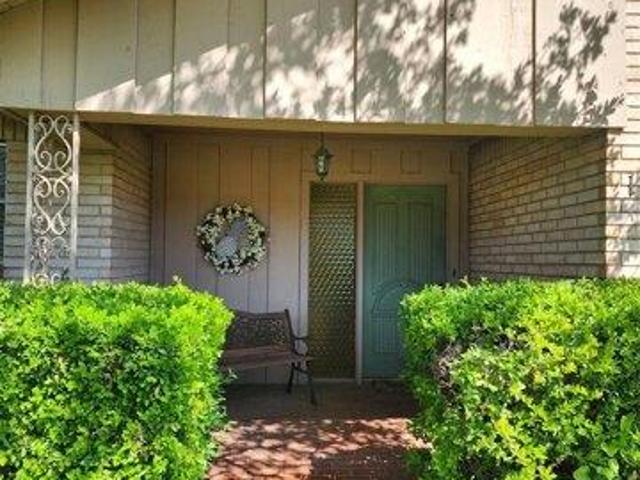 House for sale in Woodway, Texas