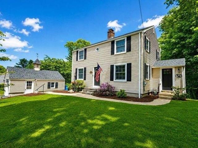House for sale in Wrentham, Massachusetts