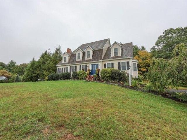 House for sale in Wrentham, Massachusetts