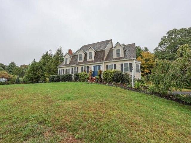House for sale in Wrentham, Massachusetts