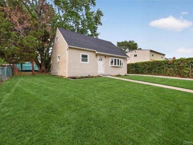 House for sale in Babylon, New York