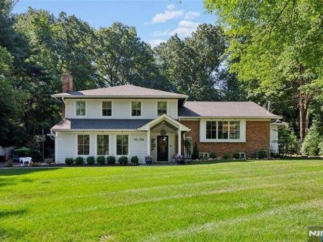 House for sale in Wyckoff, New Jersey