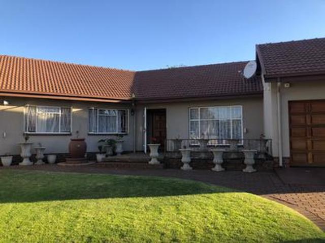 House for sale in Kempton Park, City of Ekurhuleni Metropolitan Municipality