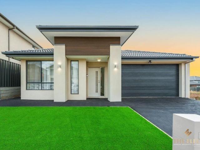 House for rent in Mount Atkinson, Melbourne