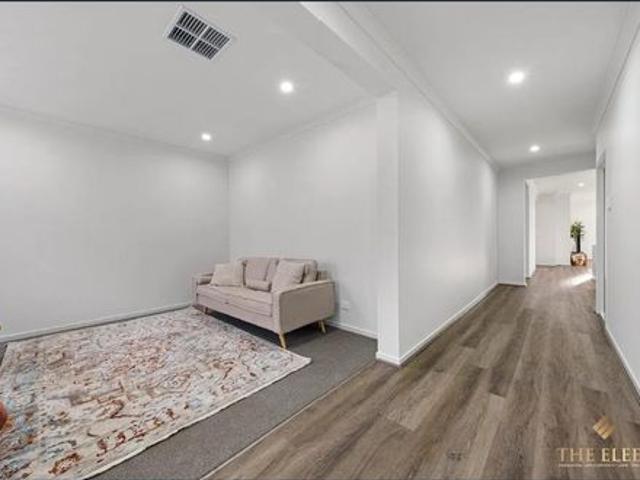 House for rent in Mount Atkinson, Melbourne