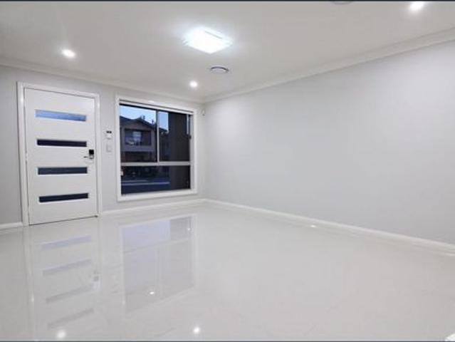 House for rent in Kellyville Ridge, Sydney