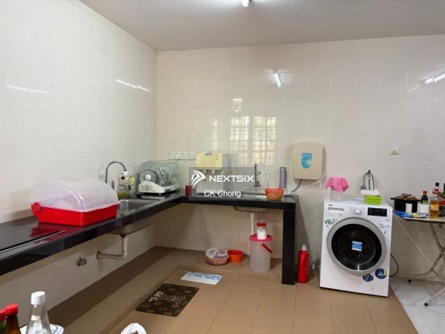 Residential House for sale in Sibu Laut