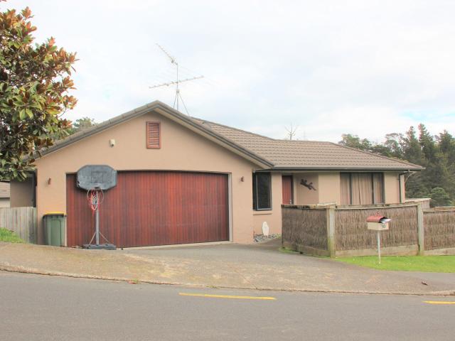 House for rent in Paremoremo