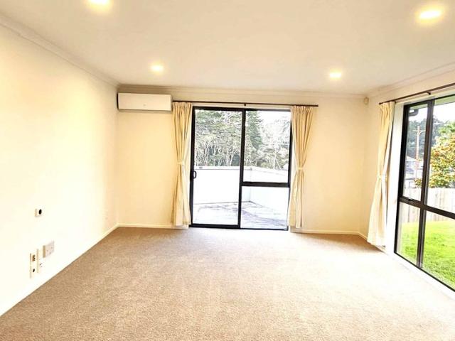 House for rent in Paremoremo