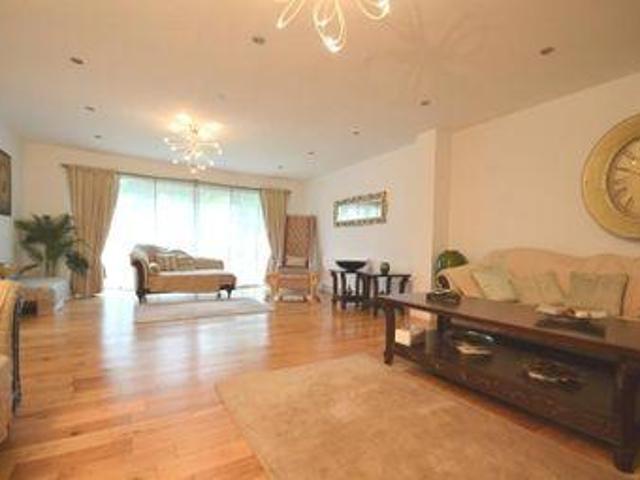 House for rent in Pinner, Greater London