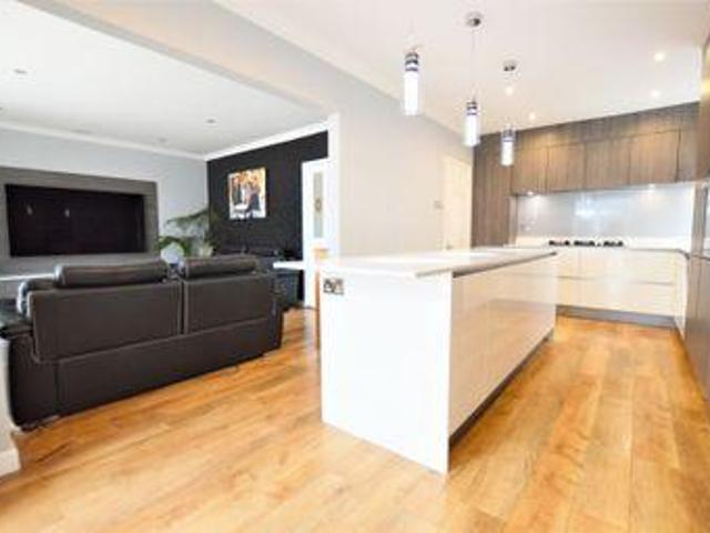 House for rent in Pachesham Park, Surrey