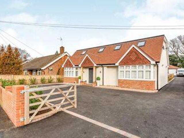 House for sale in Heol-las, Surrey