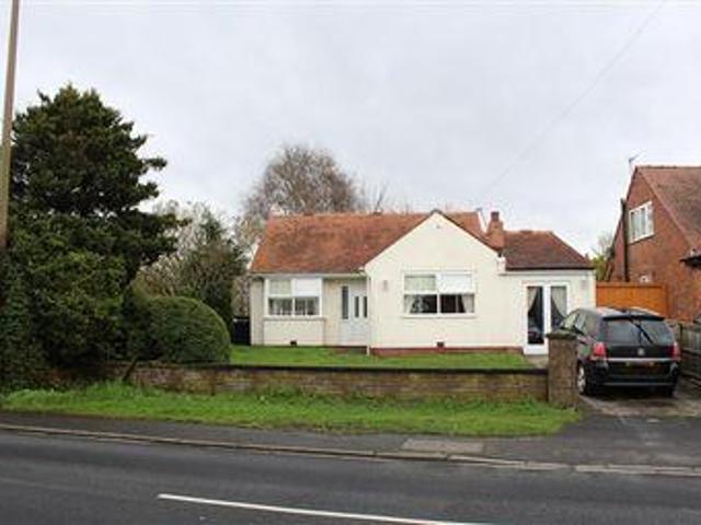 House for sale in Roby Mill, Lancashire