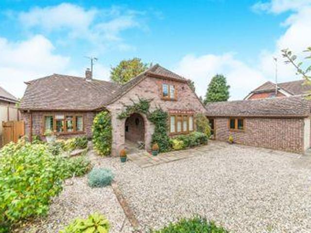House for sale in Chelmondiston, Suffolk