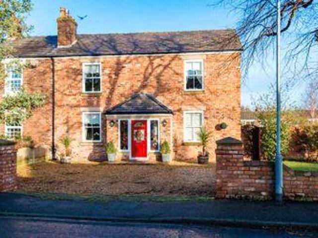 House for sale in Roby Mill, Lancashire