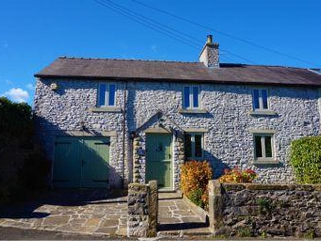 House for sale in Charlesworth, East Midlands