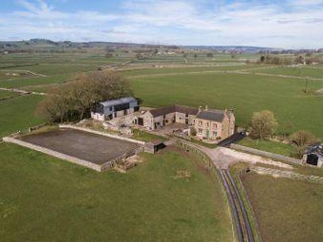 House for sale in Charlesworth, East Midlands