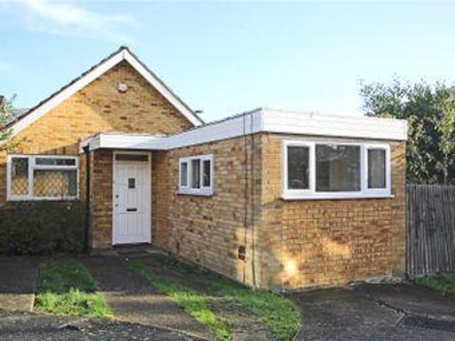 House for rent in Row Town, Surrey