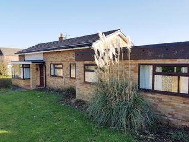 House for sale in Rossmore, Cheshire