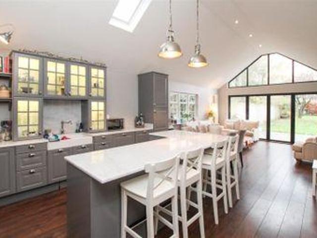 House for sale in Navestock Side