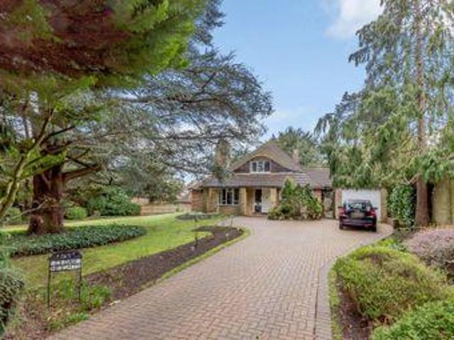 House for sale in Pachesham Park, Surrey