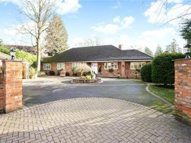 House for sale in Fleet, Hart