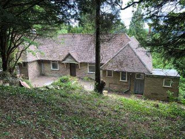 House for sale in Hillview, Surrey