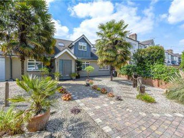 House for sale in Twickenham, Greater London