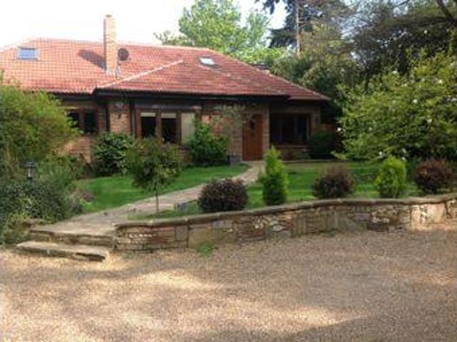 House for sale in Hillview, Surrey