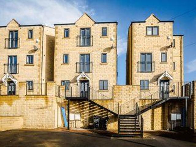House for rent in Halifax, West Yorkshire