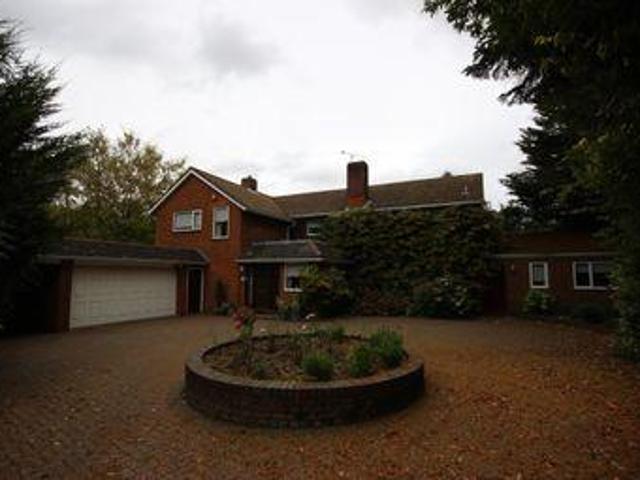 House for rent in Five Acres, Hertfordshire
