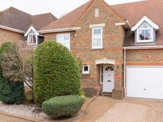 House for rent in Blackhills, Surrey