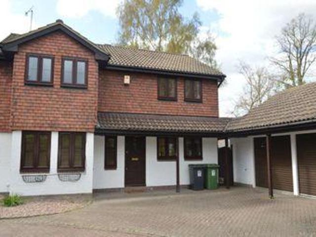 House for rent in Pouchen End, Hertfordshire