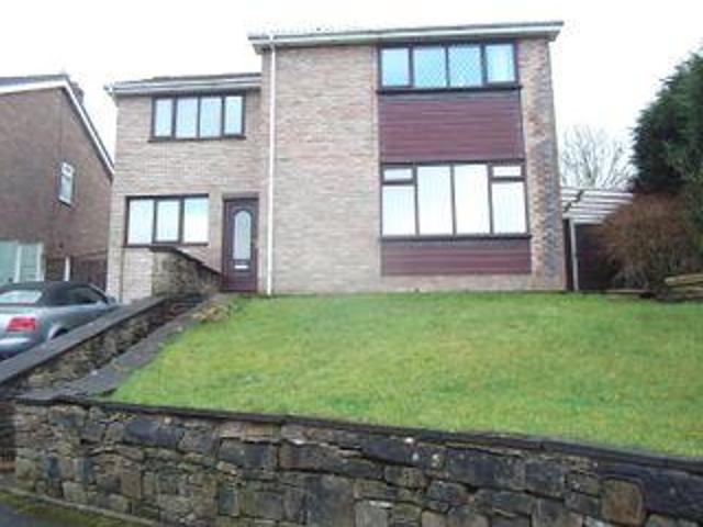 House for rent in Charlesworth, East Midlands