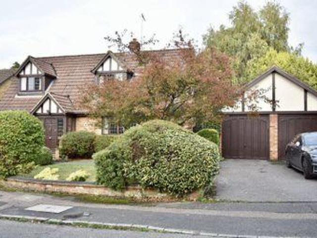 House for sale in Pachesham Park, Surrey