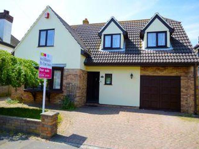 House for sale in Dale Hill, Essex