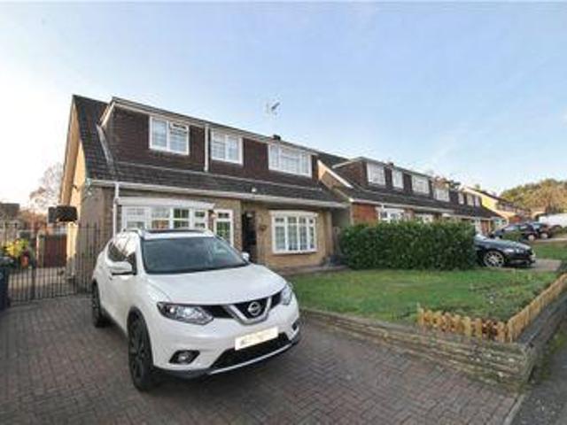 House for sale in Heol-las, Surrey