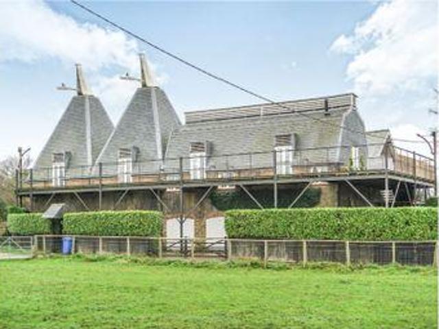 House for sale in Oad Street, Kent
