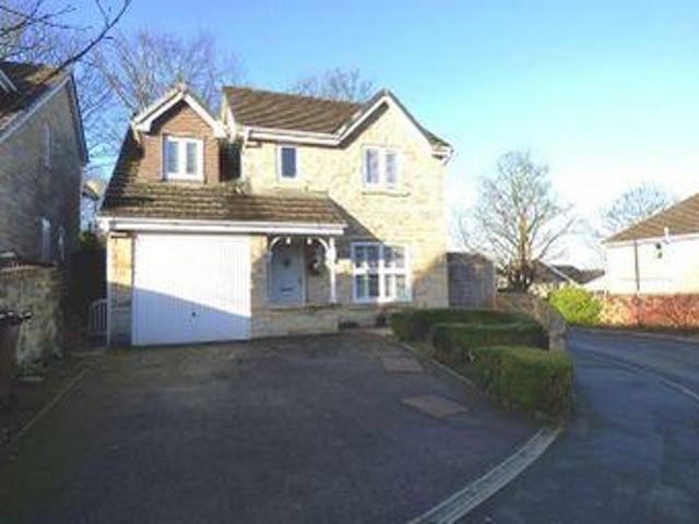 House for sale in Charlesworth, East Midlands