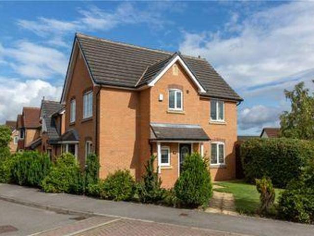 House for sale in Batley, West Yorkshire