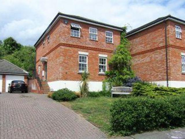 House for sale in Northampton, Northamptonshire