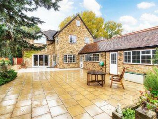 House for sale in Iver