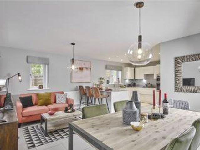 House for sale in Chertsey, Runnymede
