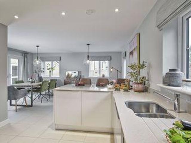 House for sale in Chertsey, Runnymede