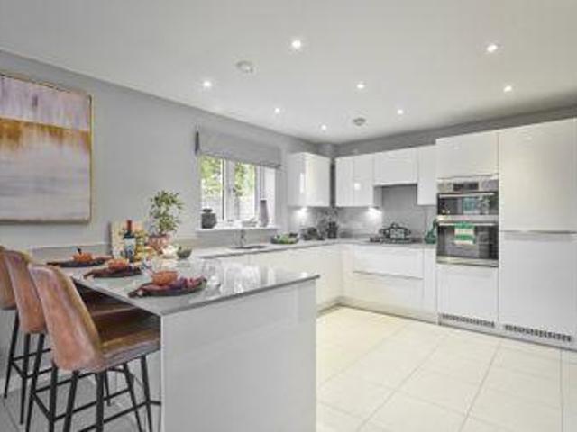 House for sale in Chertsey, Runnymede