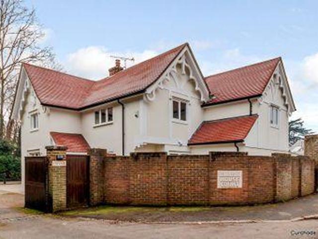 House for sale in Shepperton, Spelthorne