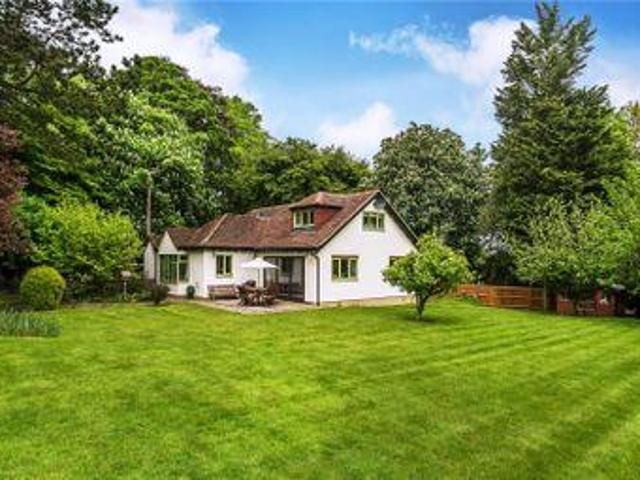House for sale in Hillview, Surrey