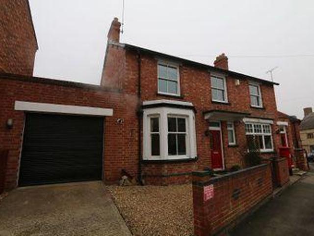 House for sale in Northampton, Northamptonshire